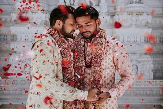 समलैंगिक विवाह : क्या देश में समलैंगिकता के दरवाजे खुलते जा रहे हैं
